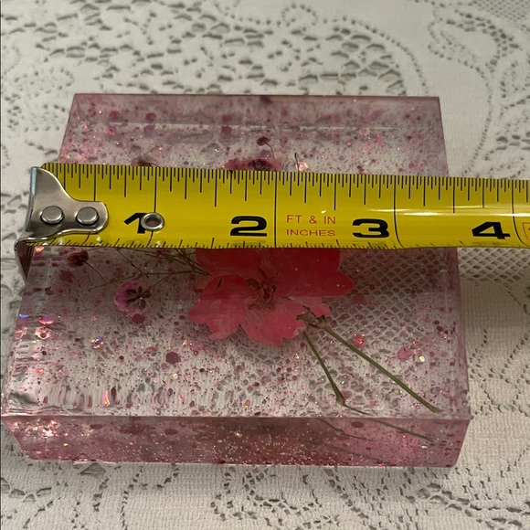 Handmade Floral Resin Coasters Set for Valentine’s Day UNIQUE - Picture 6 of 6